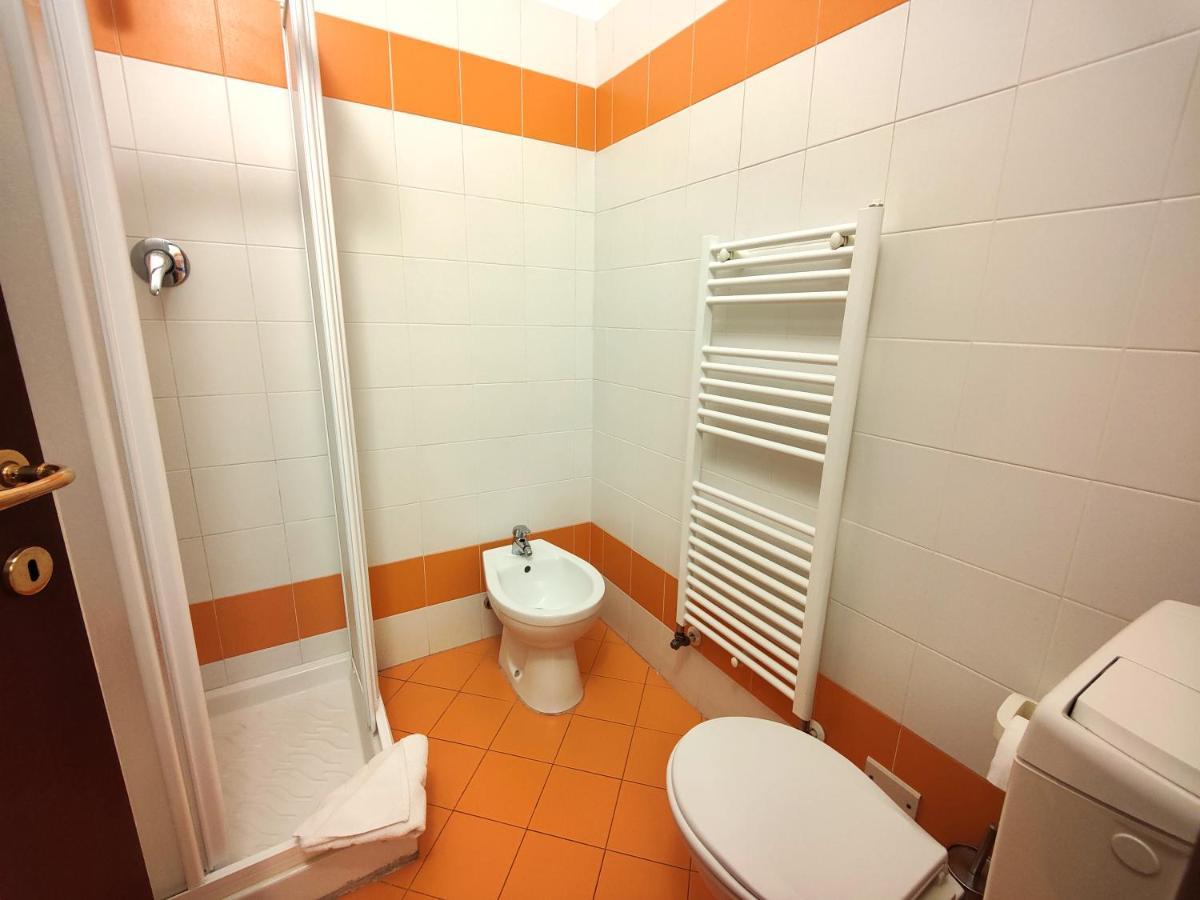 Hostdomus - Terry Suite Torino Exterior foto